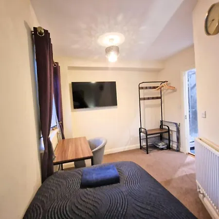 Guest house Yardley *