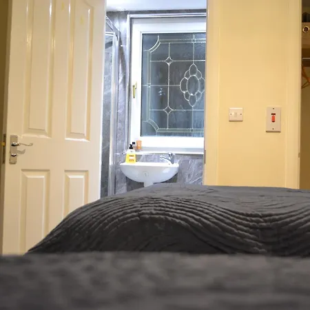 Guest house Yardley *